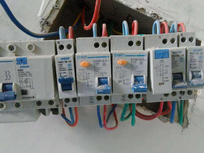 跳閘推不上去好惱火！其實要解決也很簡單一招搞定它